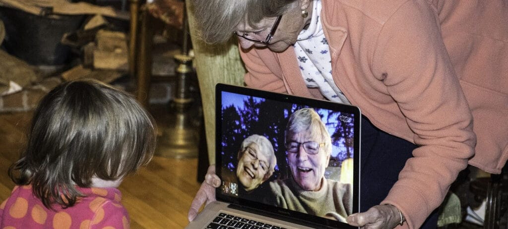 facemtime med bedsteforældre, danes worldwide